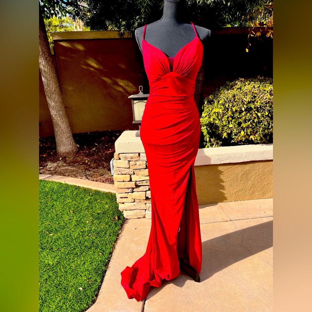 Ladivine 6 red dress formal gala prom